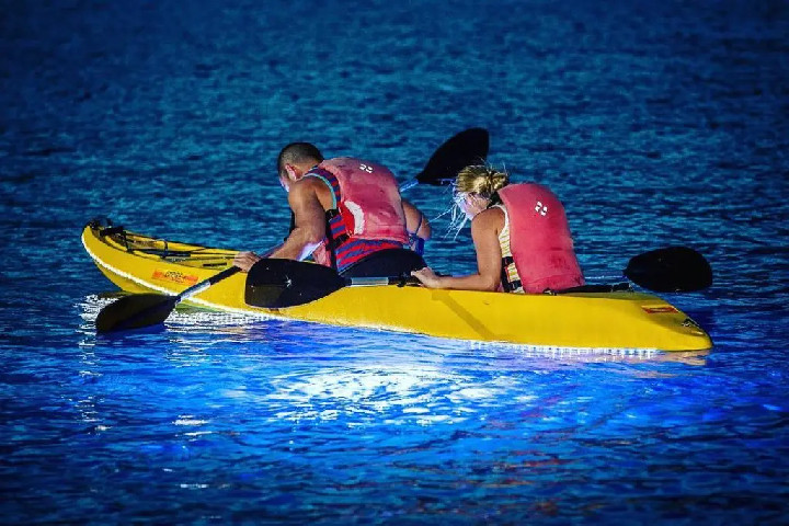 Kayaking in Havelock Island